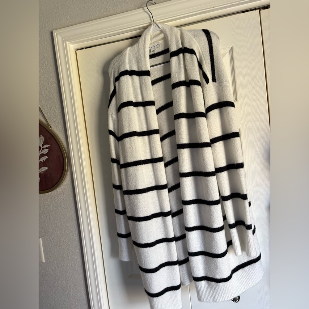 Ava & Viv Black and White Striped Cardigan
